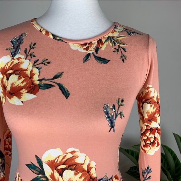 Reb & J. 220 | Floral Long Sleeve Midi Dress - Picture 3 of 8